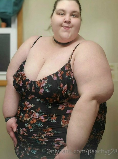 peachyg28 actrice sexy galeries