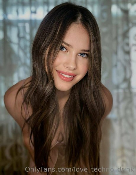 love techno drink modèle adulte img