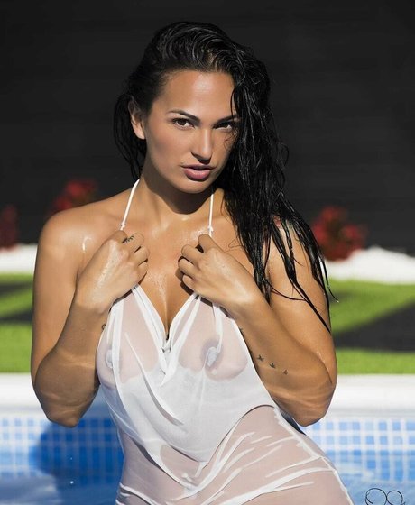 claudiabavel gold modelo adulto archivo