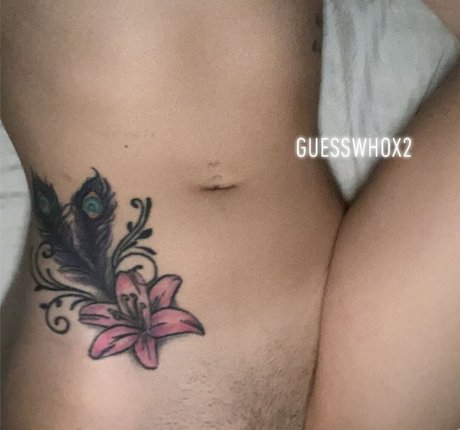 GuessWhoX2 modèle sexy photos