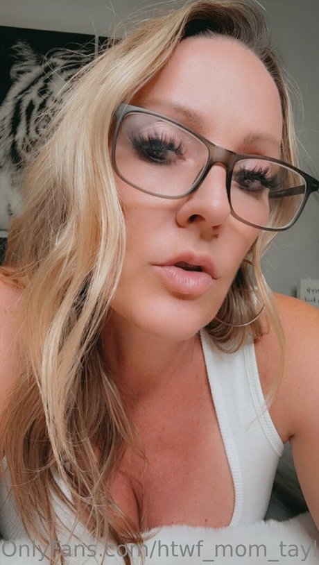 htwf mom taylor actrice chaude collection