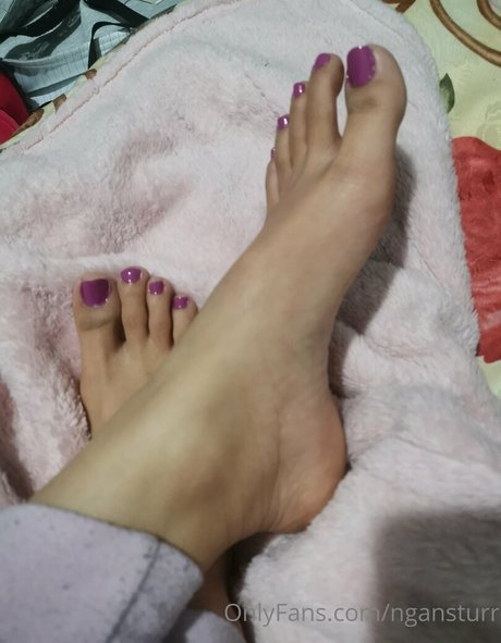 ngansturr naked star images