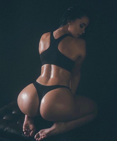 Sarah Love MacDonald modèle gratuit img