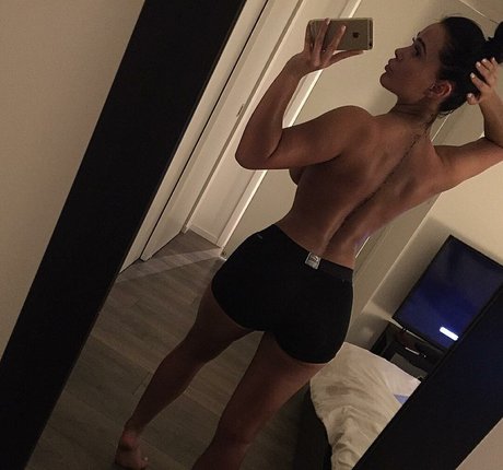 Sarah Love MacDonald joli modèle des photos