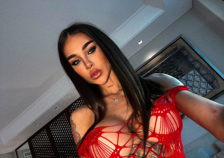 Elizabeth Definhy desnudos estrella archivo