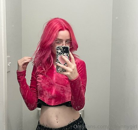 yrbunnygirl actrice érotique photos