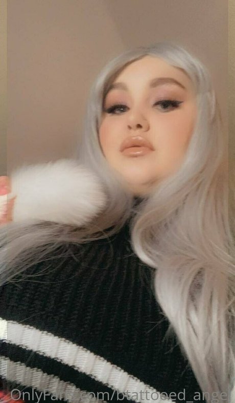 btattooed angel estrella erótica galerías