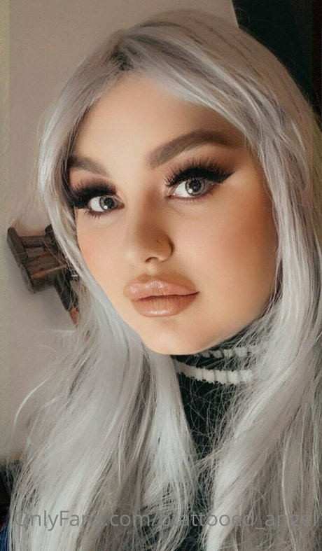 btattooed angel estrella porno agradable foto