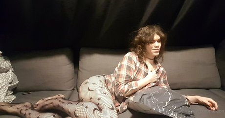 roseyccomplexion sexy model photo