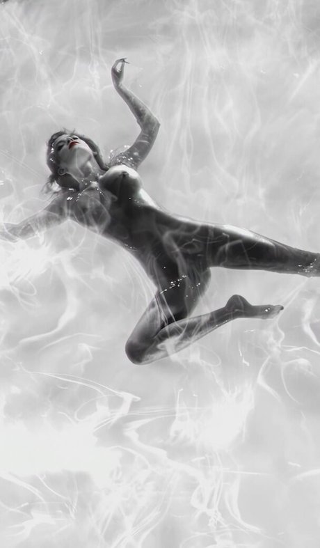 Eva Green star du porno parfaite image