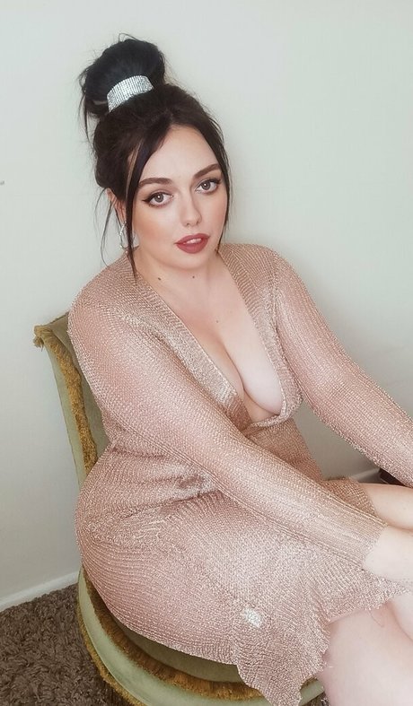 mistressmasterchandler beautiful model pics