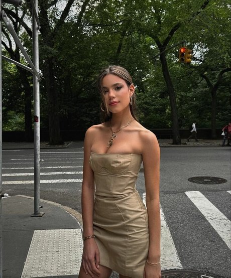 Ella Mendelsohn actrice artistique photos