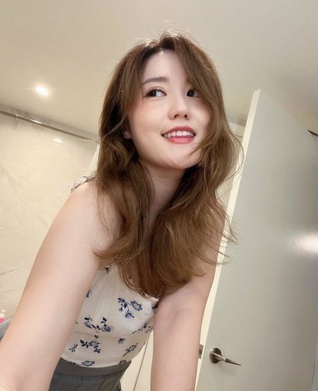 Plushys nude pornstar photo