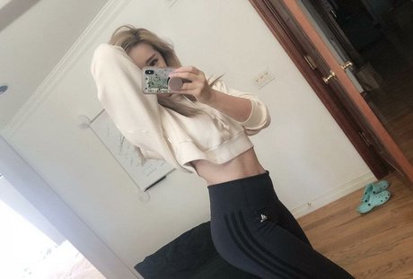 Plushys nudes actress photo
