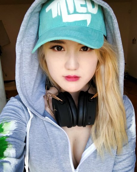 Plushys pornstar nudes picture