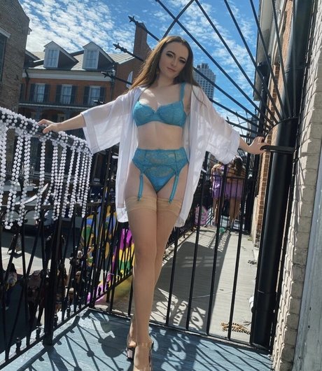 Jessie St Claire estrella del arte foto