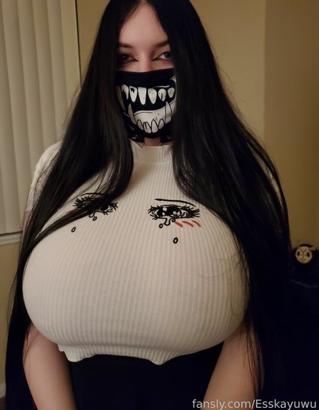 Esskayuwu étoile sexy photos