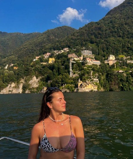 Constanza Cerundolo étoile xxx collection