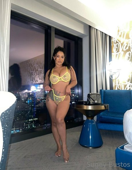 Sugey Portillo desnudos estrella fotos