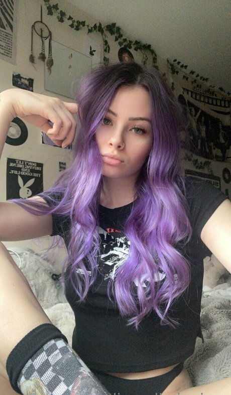 alignedbyjuniper porn model pic