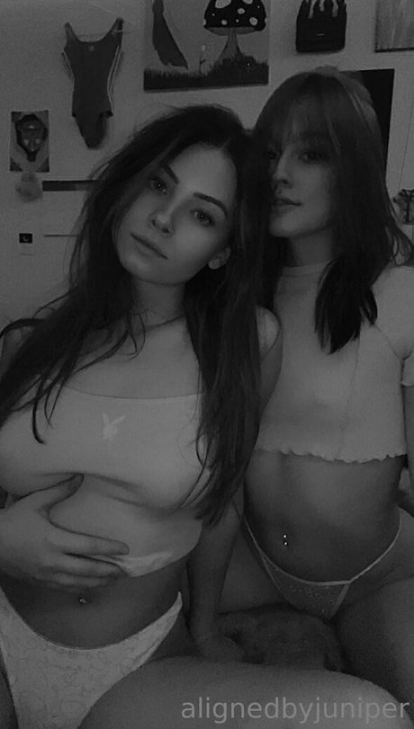 alignedbyjuniper estrella porno erótica foto