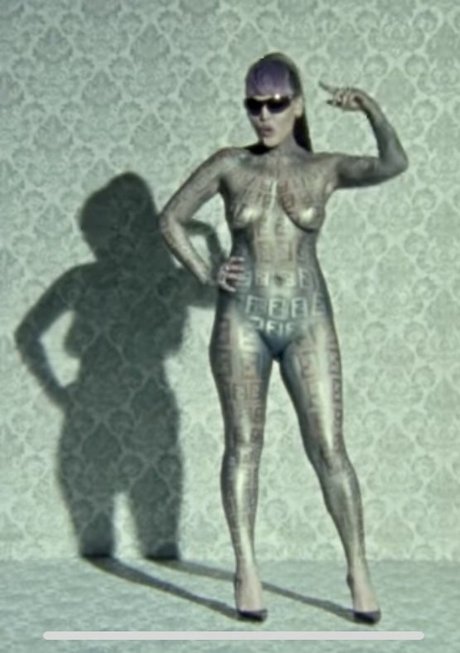 Sonya Tayurskaya estrella desnuda imágenes