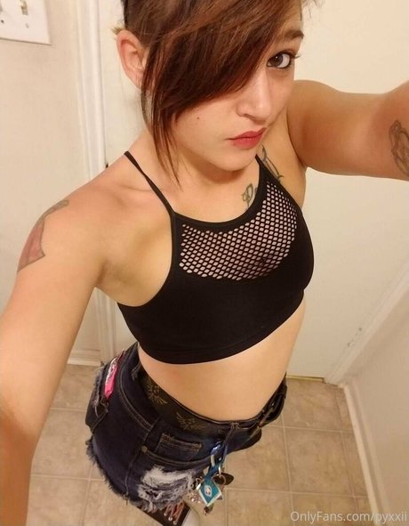 pyxxii estrella porno atractiva archivo