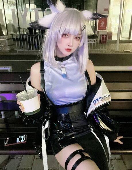 sakuracyan_ modèle artistique galerie