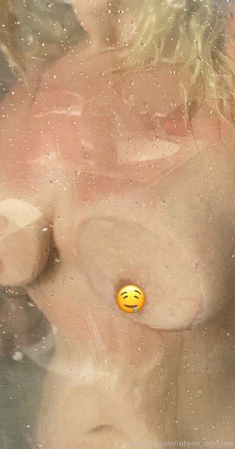 robynn skye free étoile chaude img