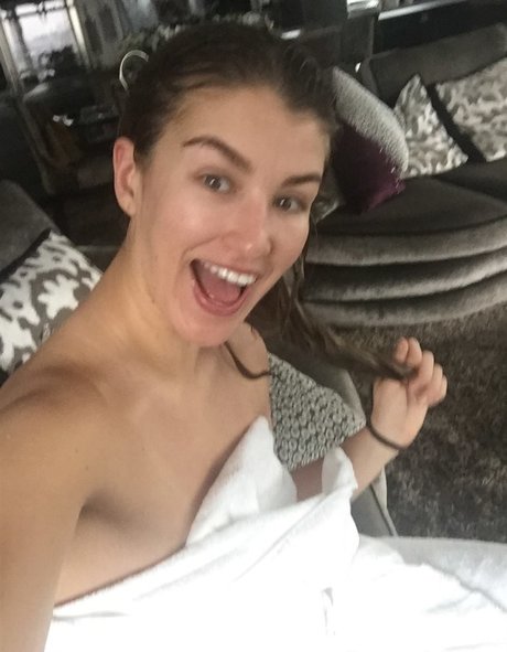 Amy Willerton Miniatura