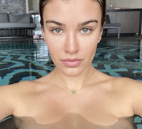 Amy Willerton actrice artistique image