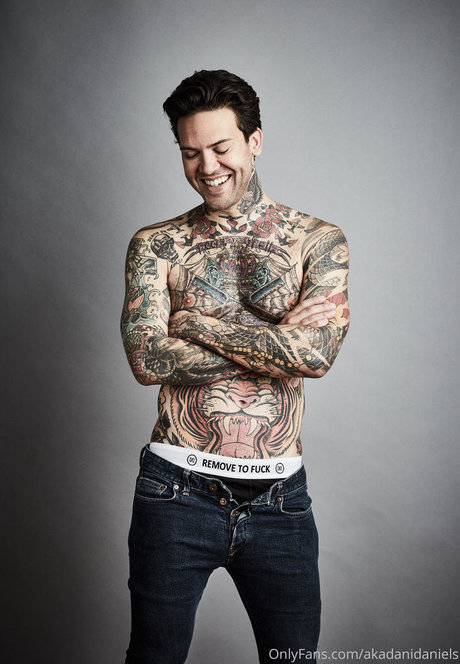 akadanidaniels estrella exclusiva archivo