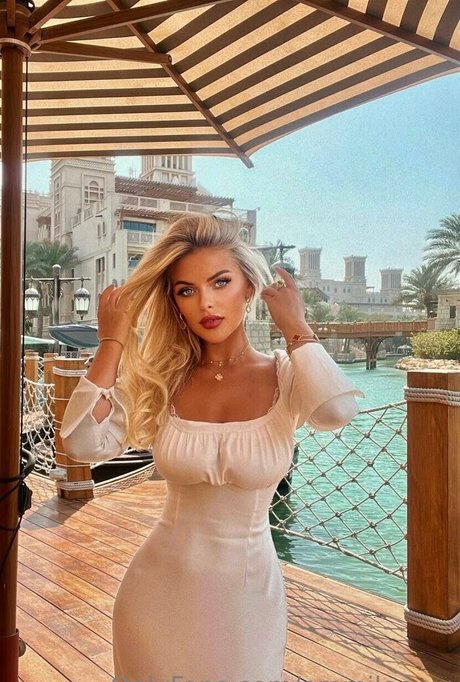 emmilee xx modèle gratuit photos