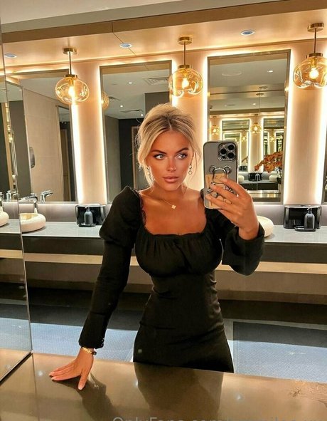 emmilee xx sex pornstar pics