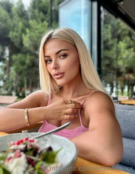 emmilee xx art pornstar images