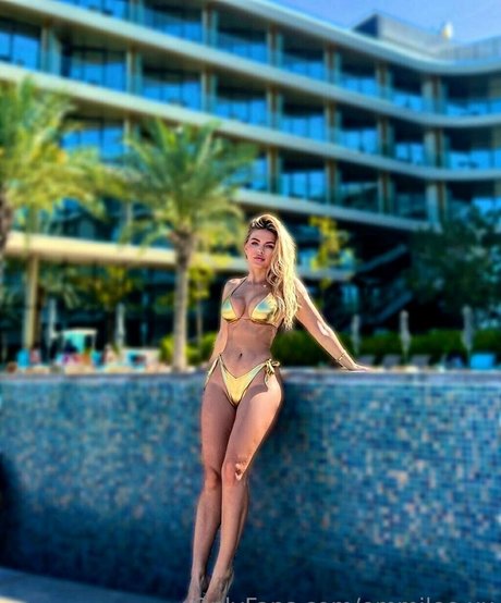 emmilee xx star sexy galleries