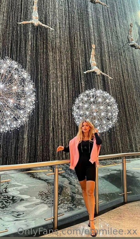 emmilee xx estrella exclusiva galerías