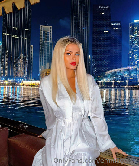 emmilee xx star porn picture