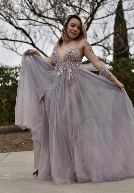 Emi Evans jolie étoile images