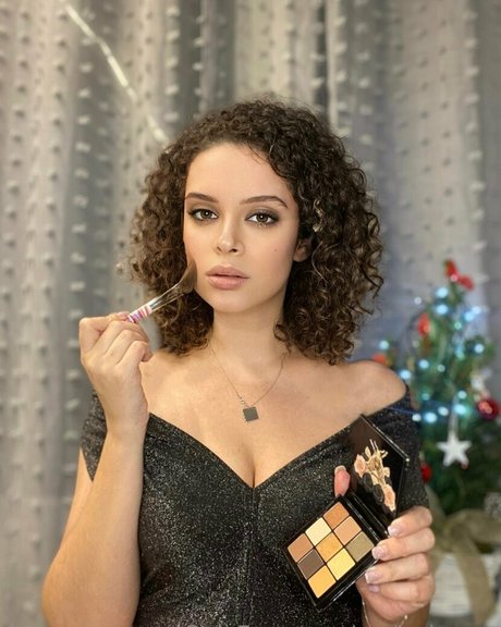 melanianew buen modelo fotos