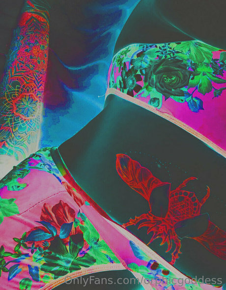 orgie de MILF OnlyFans nu pornographique archive