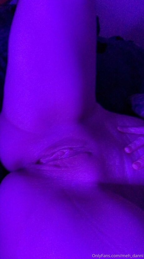 meh danni actriz libre foto