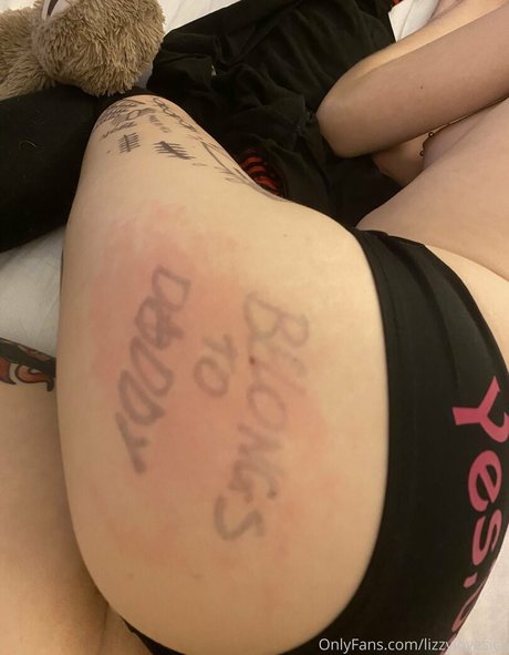 lizzylovesick estrella porno de alta calidad imagen