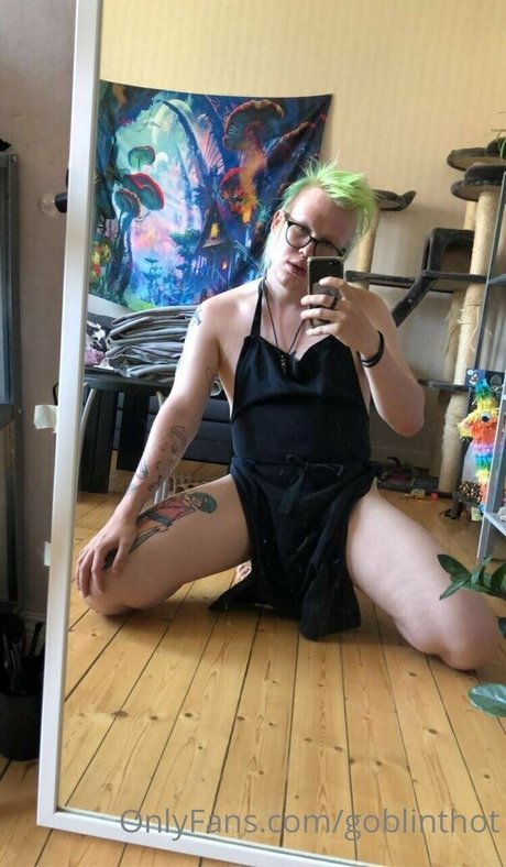 goblinthot model porn pics