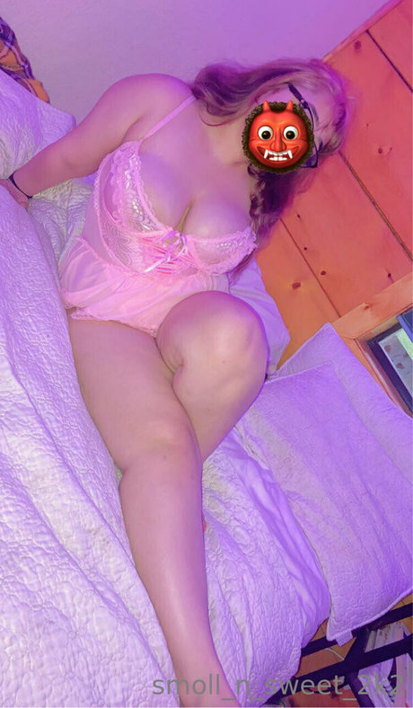 smoll n sweet 2k2 erotic model photo