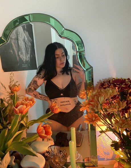 arianalgrande star du porno adulte image