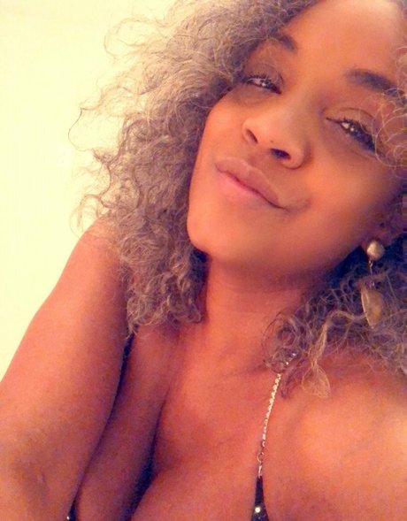 Sinnamon Love modèle artistique img