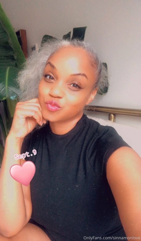 Sinnamon Love estrella hermosa galería