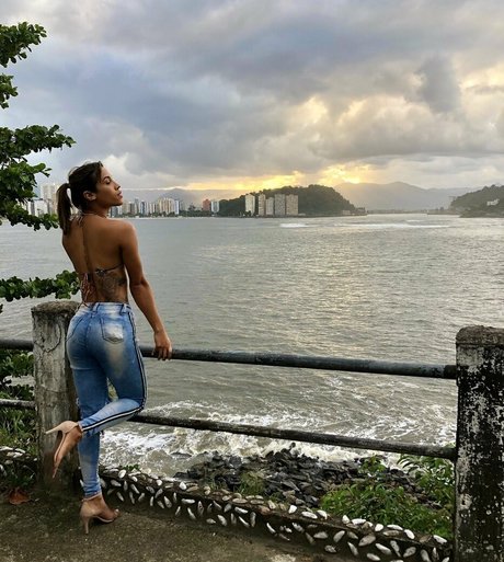 Cassia Fernandez pornstar top photos