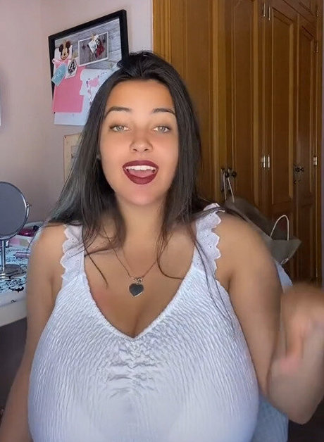 Anneris18 jolie star du porno galerie